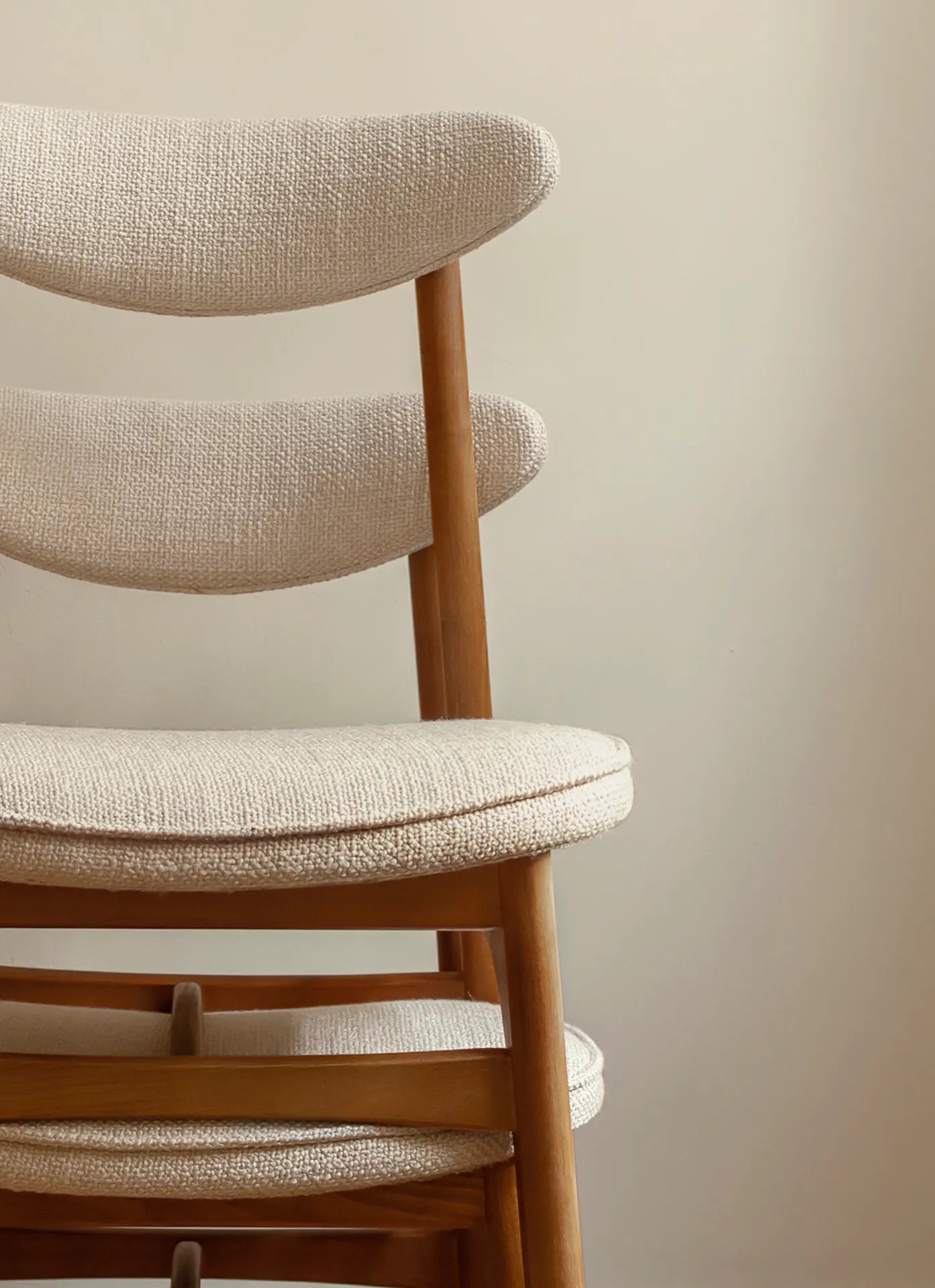 366_Concept_Pion_Hoza_200-190_Chairs_Stackable_Coco_Creme_16.webp