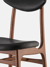 Krzesło 200-190 w wykończeniu Natural Leather Black