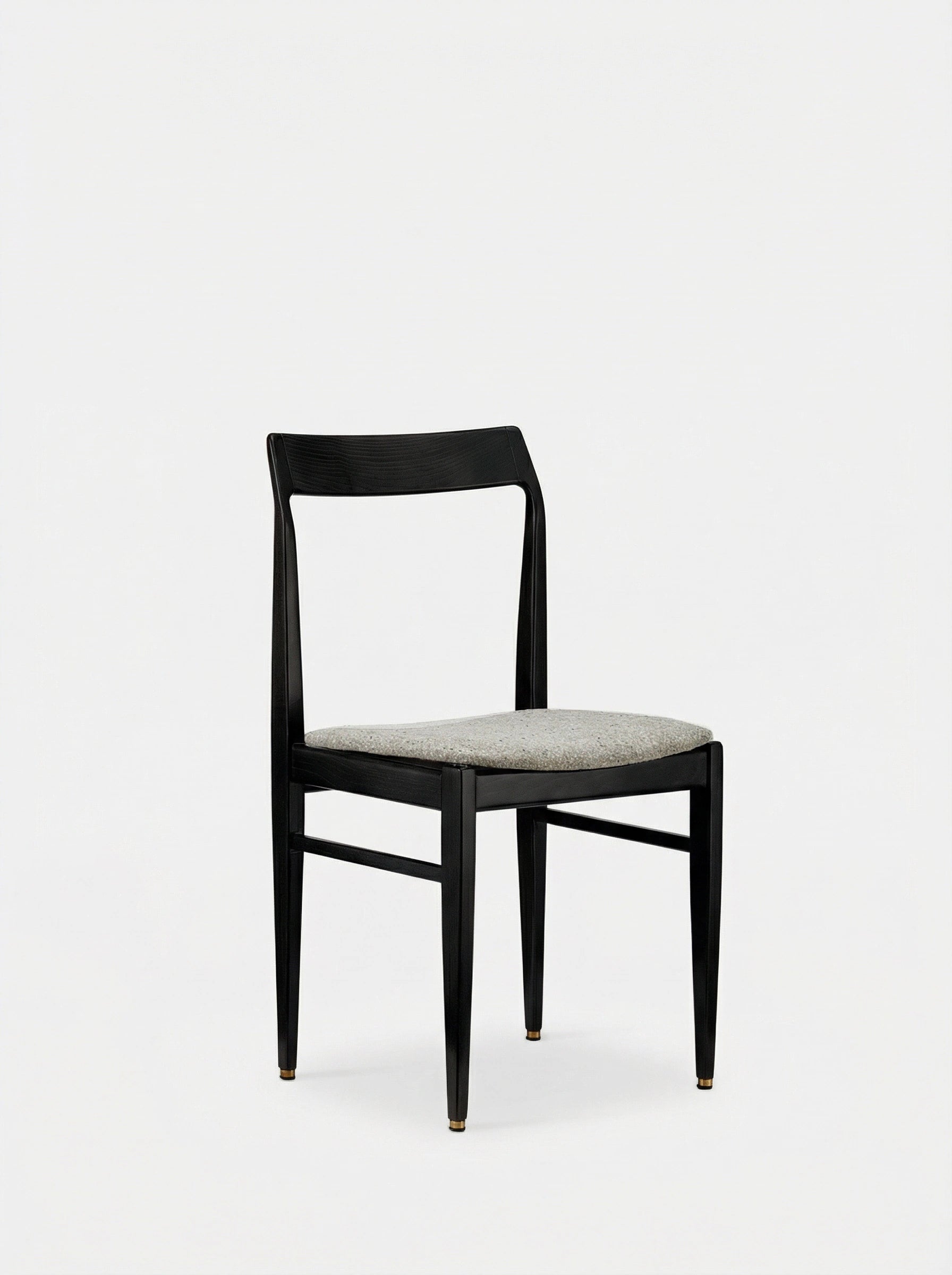 Homa 104 Chair in Grain L'amande