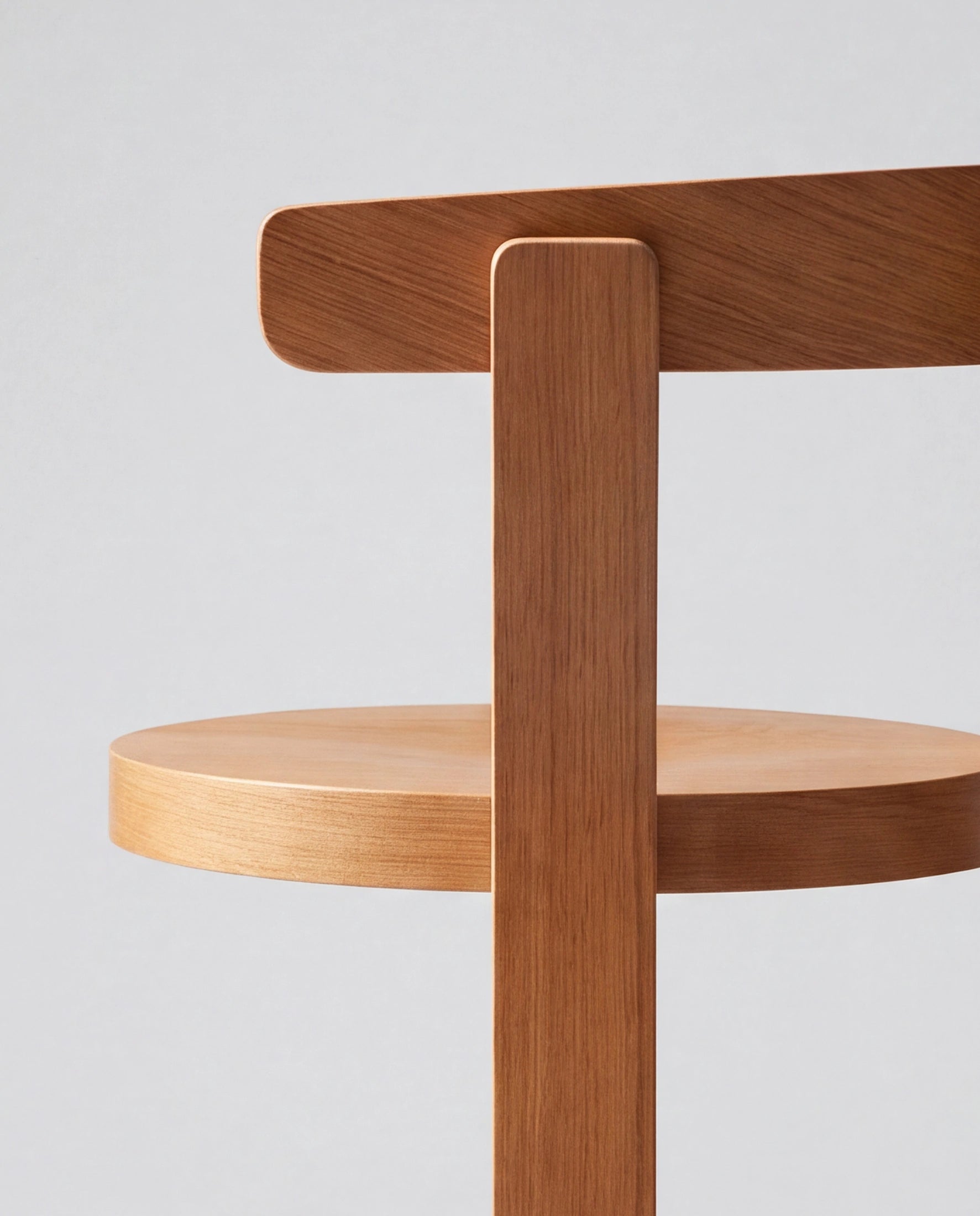 Hourglass_Chair_Timber_Oak_Close_Up.webp