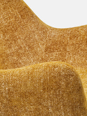 Fauteuil RM58 Soft en tissu Marble Mustard