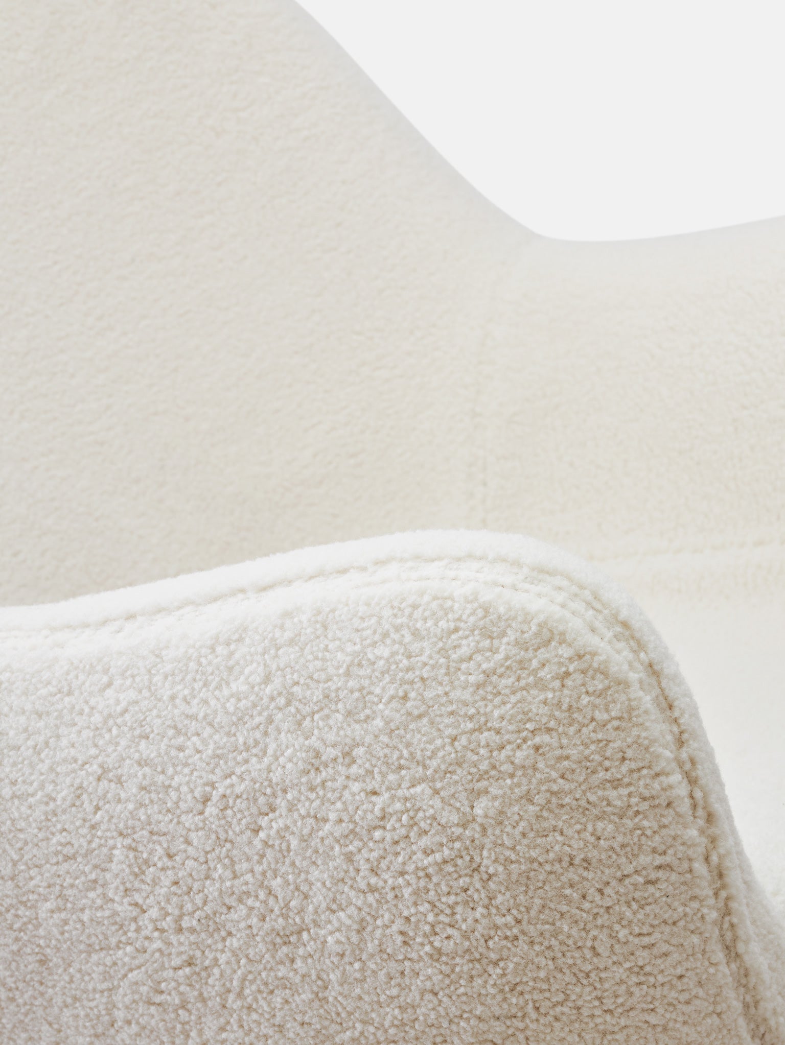 Fotel RM58 Soft w tkaninie Teddy Creme