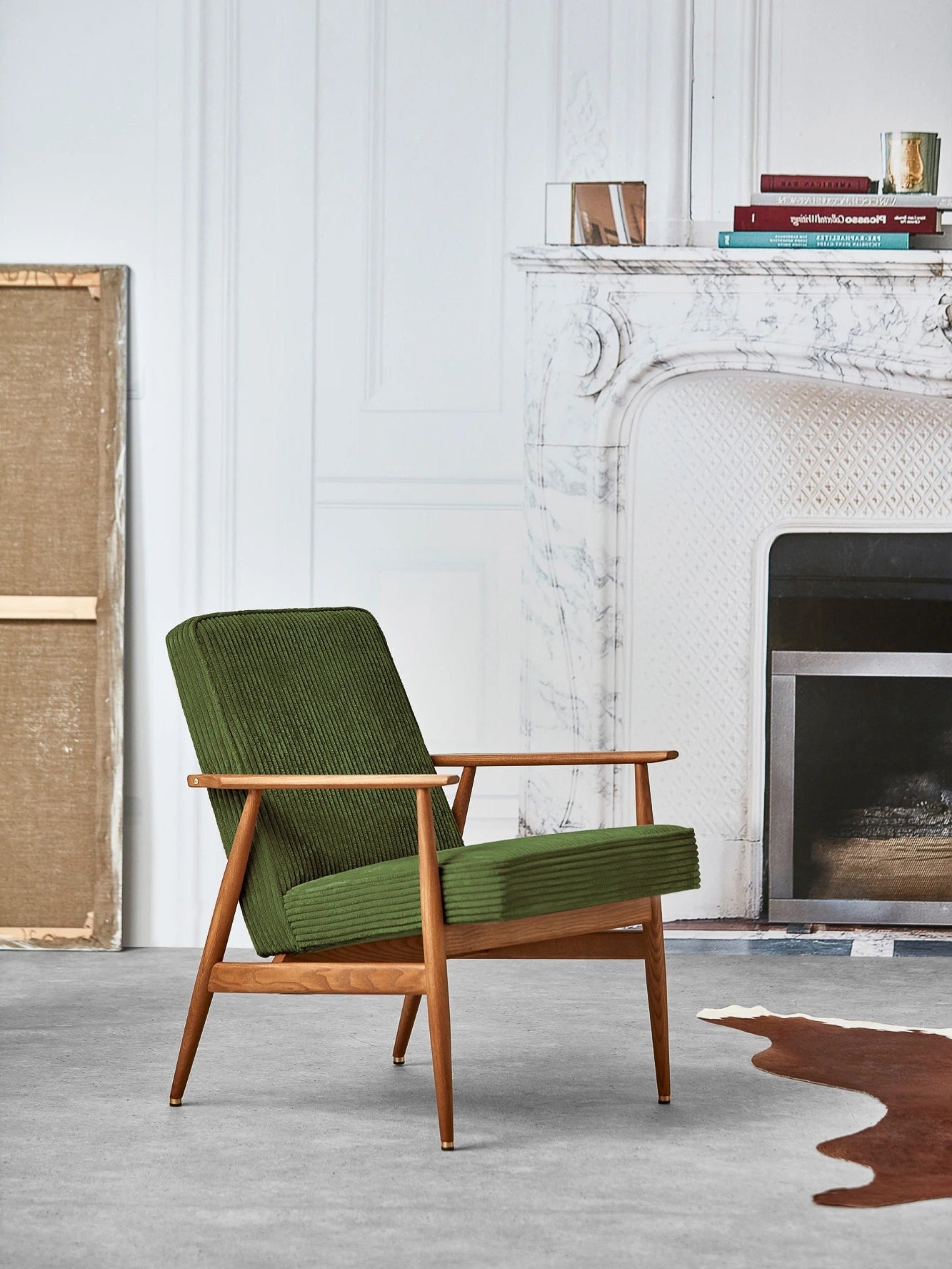 Fox Lounge Chair in Cord Grass